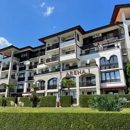 Beachfront Marina Dinevi Apartman